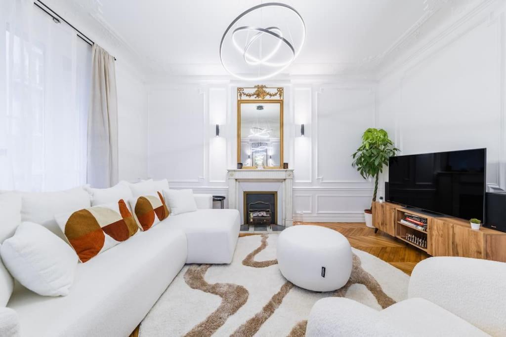 Haussmannian Apartment, Near Champs-Elysees Paris Exterior foto