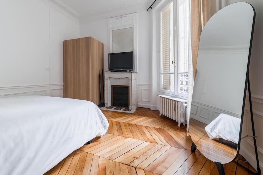 Haussmannian Apartment, Near Champs-Elysees Paris Exterior foto